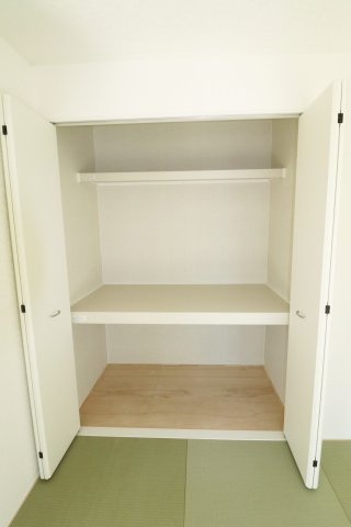 二本松市油井字無地ノ内　　　８号棟　　　油井小学校、安達中学区の収納