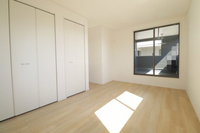 二本松市油井字無地ノ内　　　８号棟　　　油井小学校、安達中学区の洋室