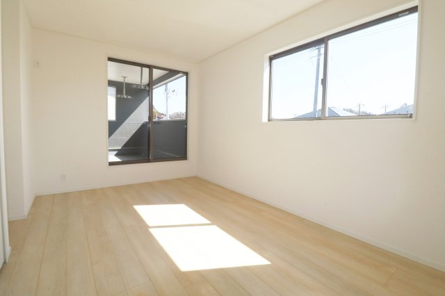 二本松市油井字無地ノ内　　　８号棟　　　油井小学校、安達中学区の洋室