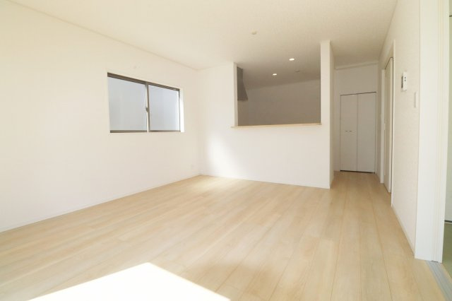 二本松市油井字無地ノ内　　　８号棟　　　油井小学校、安達中学区の居間・リビング