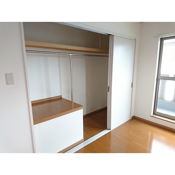 メゾネット佐倉Bの収納