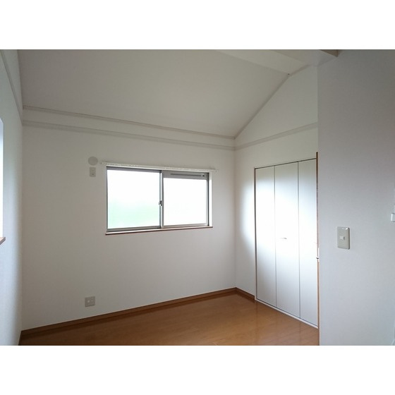 メゾネット佐倉Bの寝室