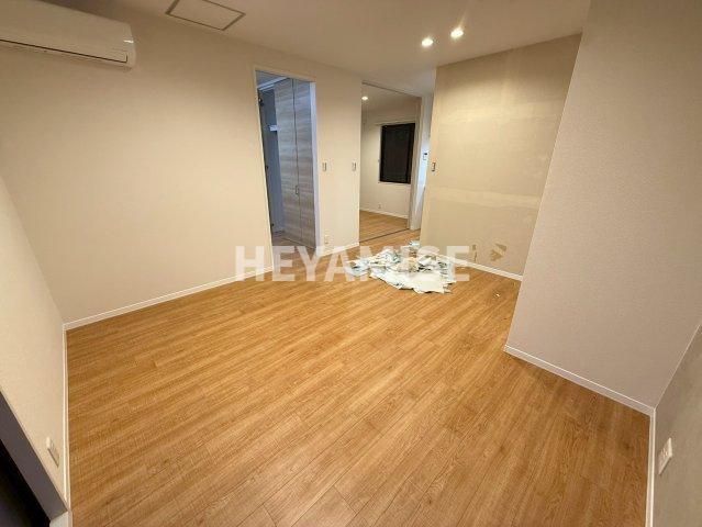 フレグランス左底の居間・リビング|※リフォーム中の写真です