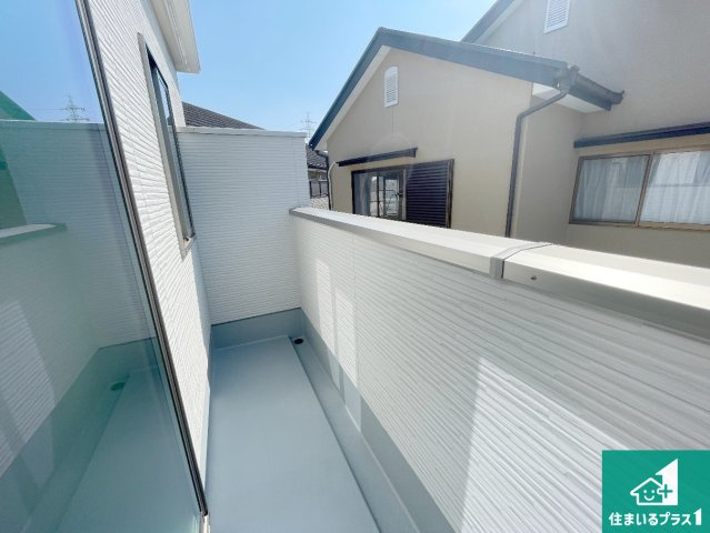 大津市本宮　第1期　新築一戸建てのバルコニー|日当たりのよいバルコニー！お部屋が開放的に！