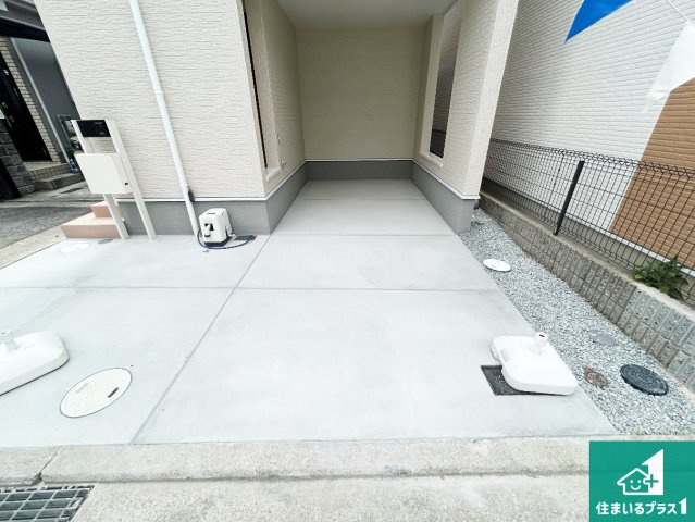 和泉市富秋町　第2期　新築一戸建ての駐車場|駐車スペース！散水栓があるので、こまめに愛車を洗えます！