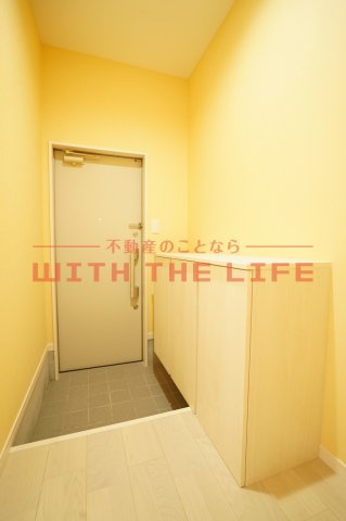 テラスハウス東山【キャッシュバック対象物件】の玄関|収納もある玄関です