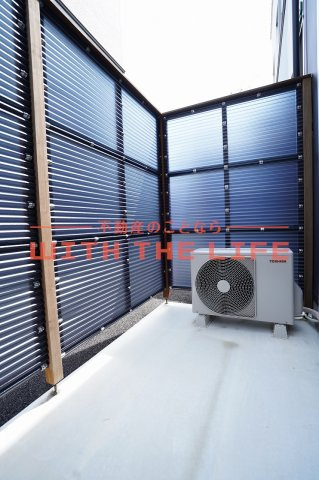 テラスハウス東山【キャッシュバック対象物件】のバルコニー|バルコニーからの眺めを楽しみながら食事をしませんか