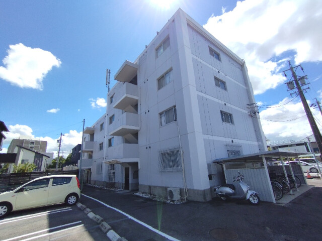 マンション神谷の外観