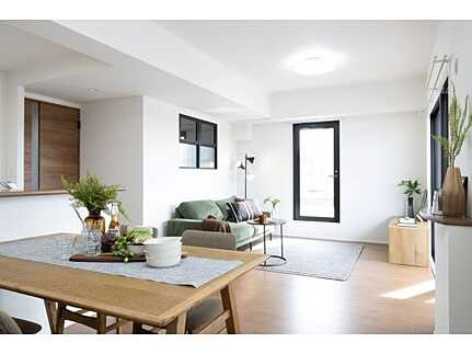 リーベン江波南(JS)の居間・リビング