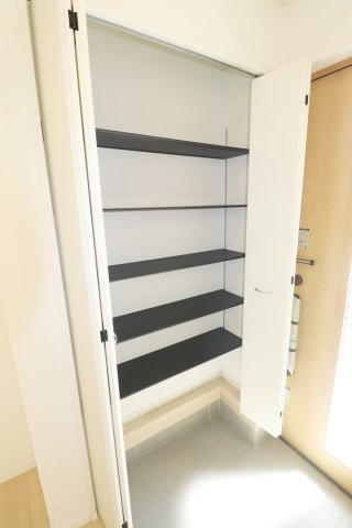 二本松市油井字無地ノ内　　　９号棟　　　油井小学校、安達中学区の玄関|※同社施工例