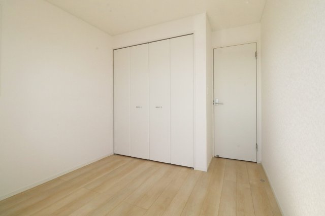 二本松市油井字無地ノ内　　　９号棟　　　油井小学校、安達中学区の洋室|※同社施工例