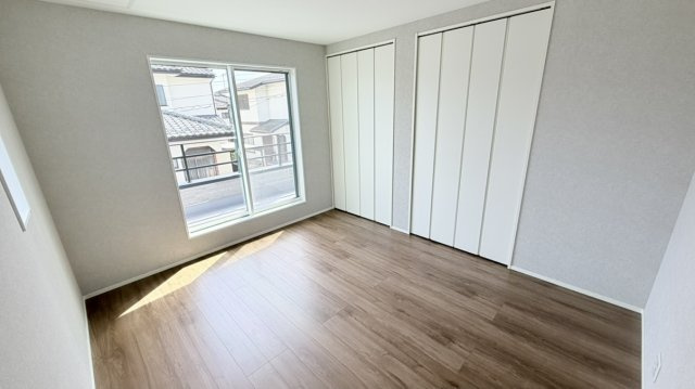 【洋室】 | 伊勢原市高森　全３棟　新築住宅