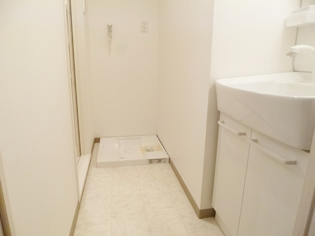 ヒルズ飛鳥山の洗面所|スペース十分な脱衣所♪