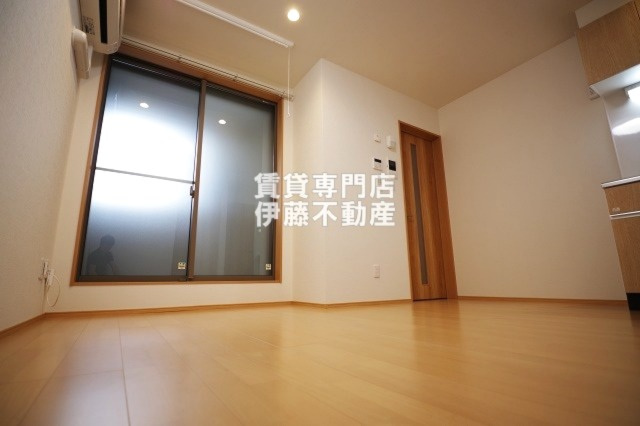 REGALEST-KLC名西の洋室