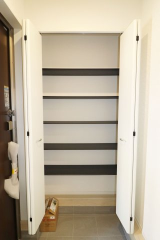 二本松市油井字無地ノ内　　　１０号棟　　　油井小学校、安達中学区の洋室|※同社施工例