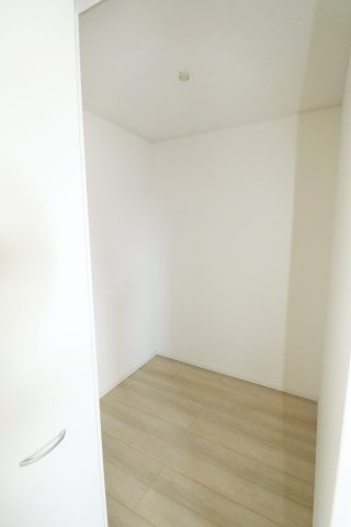 二本松市油井字無地ノ内　　　１０号棟　　　油井小学校、安達中学区の洋室|※同社施工例