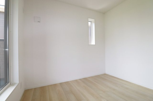 二本松市油井字無地ノ内　　　１０号棟　　　油井小学校、安達中学区の洋室|※同社施工例