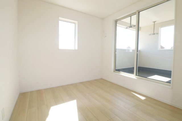 二本松市油井字無地ノ内　　　１０号棟　　　油井小学校、安達中学区の洋室|※同社施工例