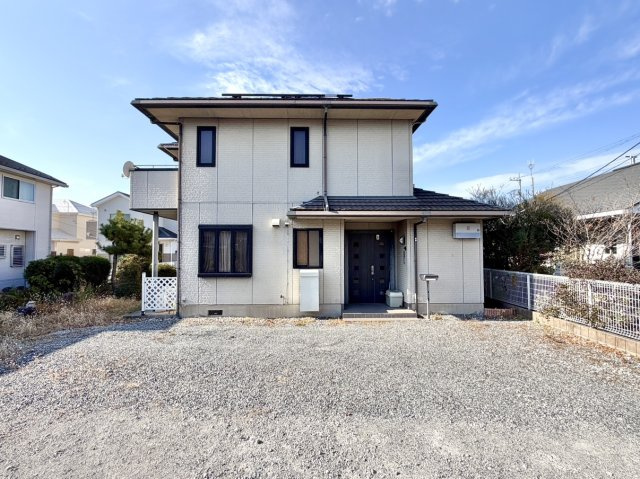 【中古戸建】前橋市下新田町の外観|■外観｜土日のご見学はもちろん、平日・夜間のご案内も大歓迎です♪「今から見たい」や「仕事終わりに見たい」にもご対応できますのでお気軽にお問い合わせください♪