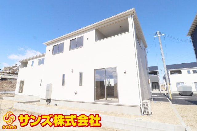 二本松市油井字無地ノ内　　　１１号棟　　　油井小学校、安達中学区の外観|南東側から見た外観