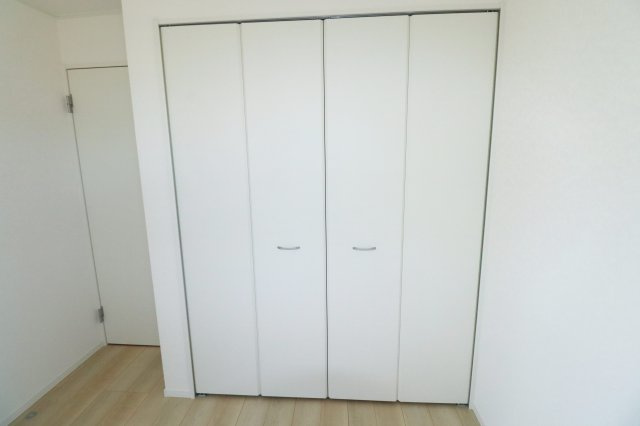 二本松市油井字無地ノ内　　　１１号棟　　　油井小学校、安達中学区の収納|1Fホール収納　※同社施工例