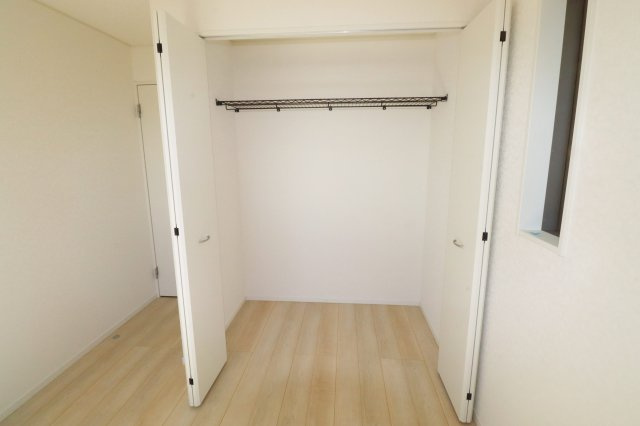 二本松市油井字無地ノ内　　　１１号棟　　　油井小学校、安達中学区の洋室|※同社施工例