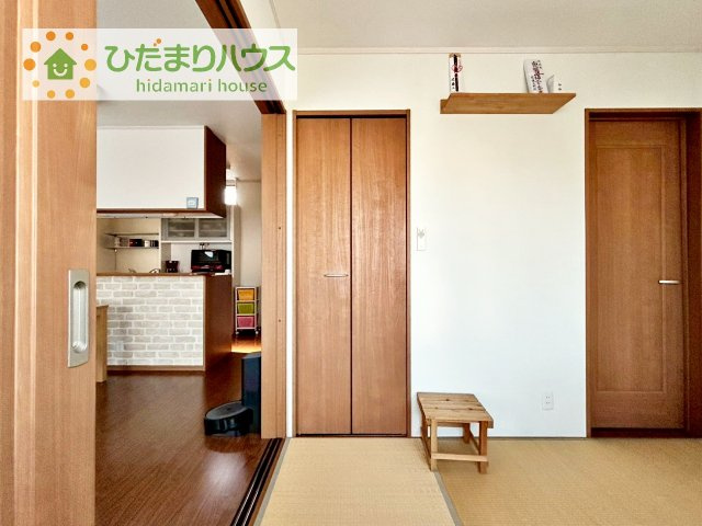 【収納】 | つくばみらい市紫峰ヶ丘4丁目　中古戸建 | 来客時に物を収納できる便利な収納つき！