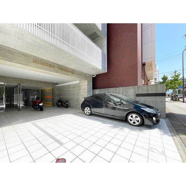 福岡市南区玉川町の賃貸マンションの駐車場