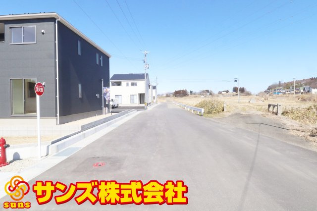 二本松市油井字無地ノ内　　　１２号棟　　　油井小学校、安達中学区の外観|東側前面道路