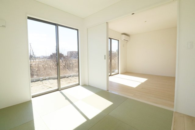 二本松市油井字無地ノ内　　　１２号棟　　　油井小学校、安達中学区の和室