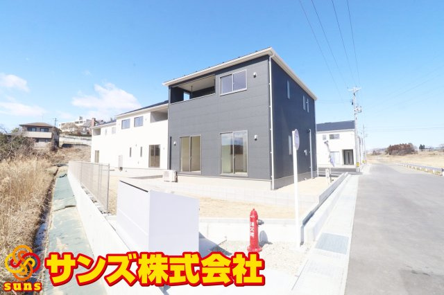二本松市油井字無地ノ内　　　１２号棟　　　油井小学校、安達中学区の外観|南東側から見た外観♪