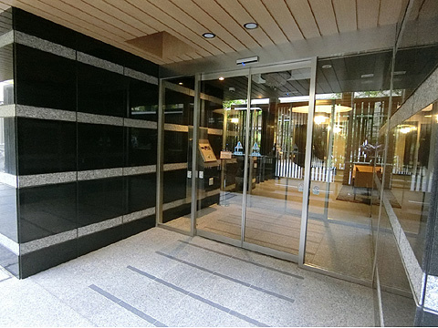 ＣＯＮＯＥ赤坂丹後町のエントランス|ＣＯＮＯＥ赤坂丹後町