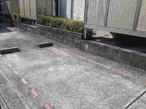 シュティル　ブリーゼの駐車場|駐車場があるので、車を買う予定の方も安心です