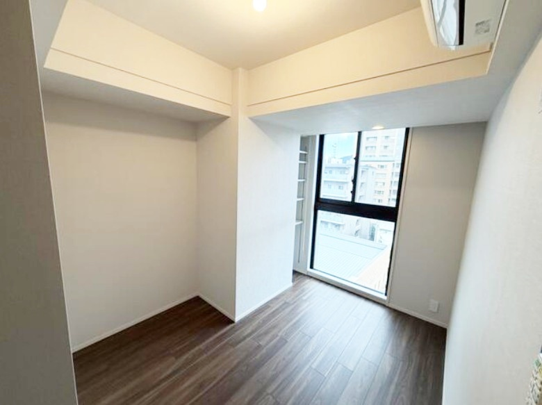 グランドメゾン京都御池通の洋室