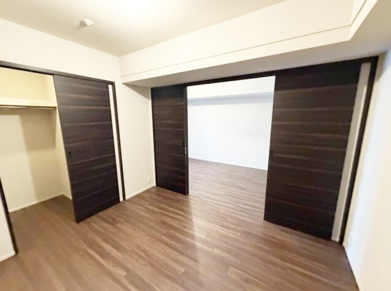 グランドメゾン京都御池通の洋室