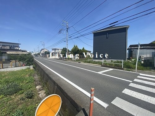 【前面道路含む現地写真】 | 【仲介手数料０円】平塚市小鍋島第2　新築一戸建て | 平塚市小鍋島第2　新築一戸建て