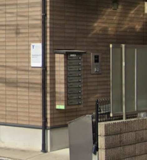 練馬区春日町６丁目のアパートのエントランス