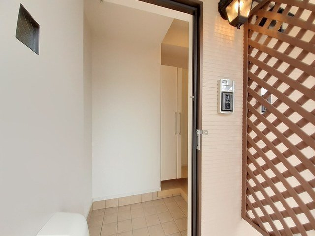 グレースコートＡの玄関