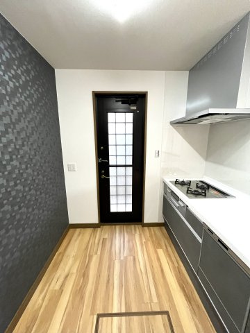 【キッチン】 | 仲介手数料無料！厚南小学校に通えるリフォーム済み中古住宅　宇部市大字際波西際波台３丁目 | きれいなキッチンです