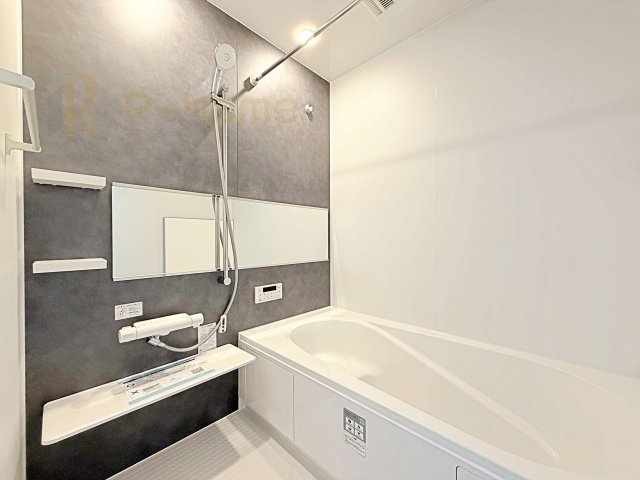 水戸市元吉田町14期　新築戸建て　2号棟の浴室|足を伸ばしてもゆったりできるバスルーム♪機能性も取り入れて使い易さも保証します♪