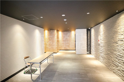 【ロビー】 | サムティ夕凪LUKSUS | 清潔なロビーです