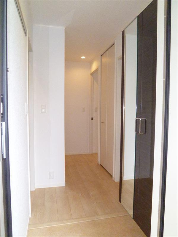 ベルフールBの玄関