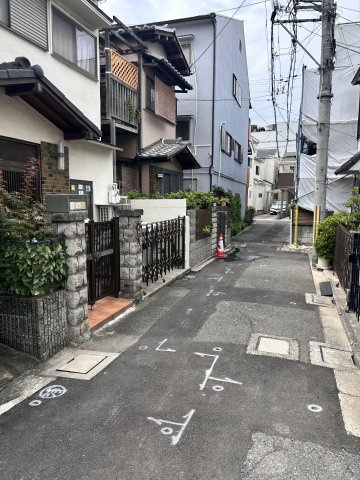 門真市本町の前面道路含む現地写真