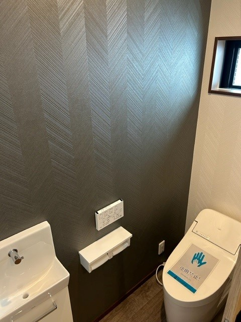 門真市本町のトイレ|タンクレストイレ１か所、タンクありトイレ１か所