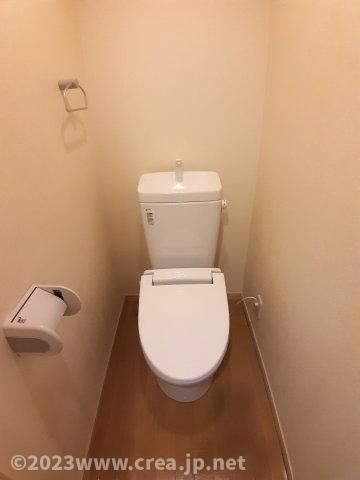 グローリーハイツⅡのトイレ|ゆったりとした空間のトイレです