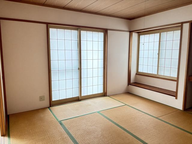 滝沢市湯舟沢222-263の和室