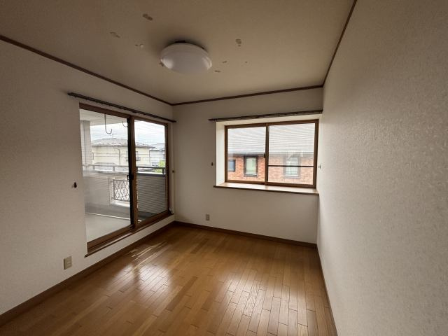 滝沢市湯舟沢222-263の寝室