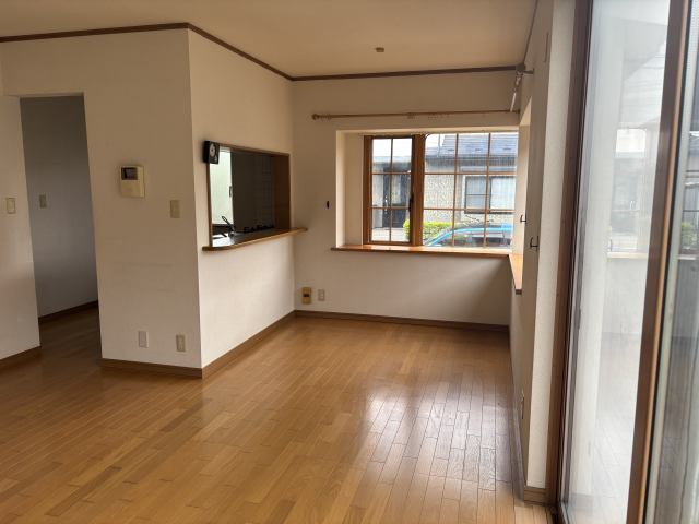 滝沢市湯舟沢222-263の居間・リビング