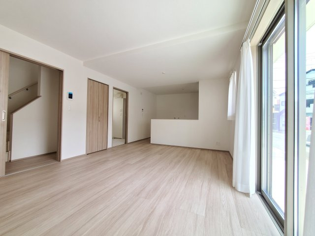 三郷市　戸ケ崎5丁目　新築戸建　全9棟の居間・リビング|こちらの居間で趣味の時間をお楽しみください