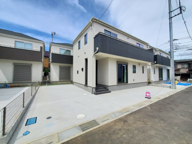 三郷市　戸ケ崎5丁目　新築戸建　全9棟の前面道路含む現地写真|前面道路含む現地写真です
